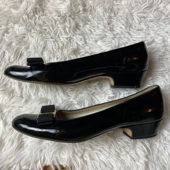 Salvatore FERRAGAMO shoes Patent Leather Vara Bow black Size 7.5 A2 - Picture 9 of 9